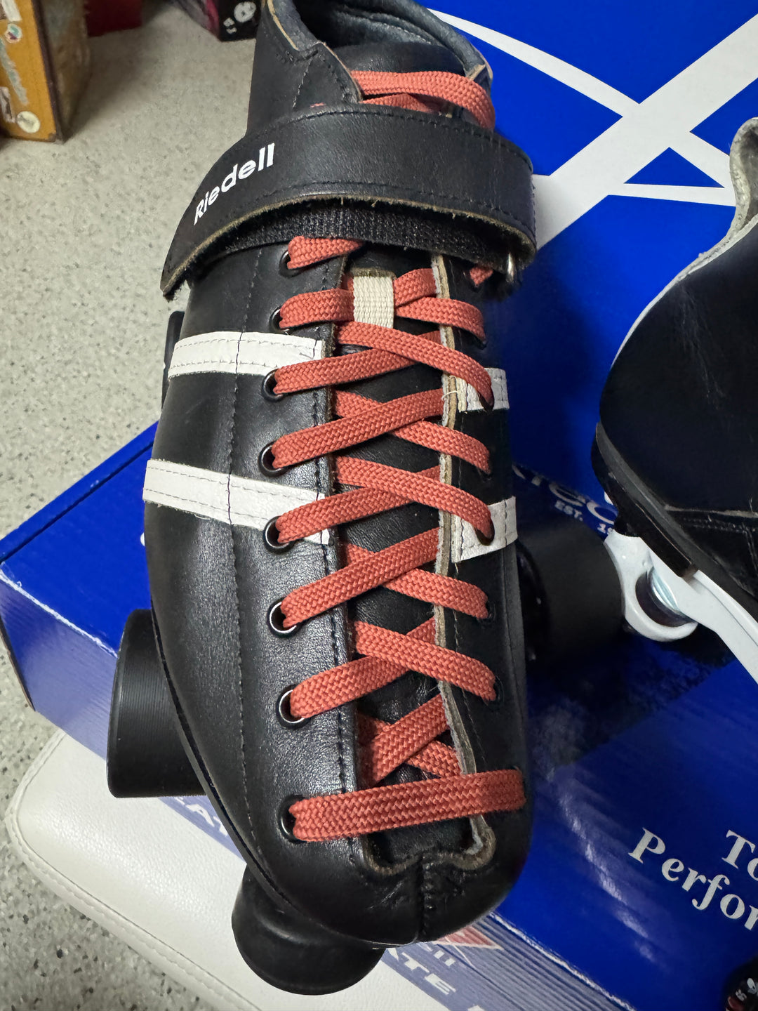 Riedell 265 Boot + Avanti Magnesium Plate + Rollerbones Wheels